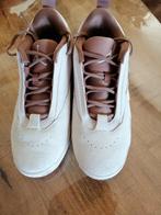 Jordan Flight Beige/Bruin Mt 40.5, Kleding | Dames, Schoenen, Bruin, Nieuw, Ophalen of Verzenden, Sneakers of Gympen