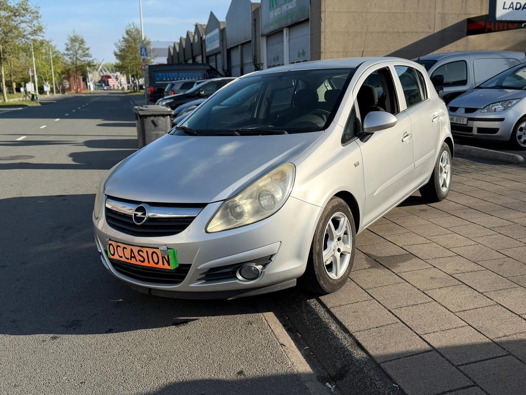 Opel Corsa 1.4-16V Enjoy, Voorwielaandrijving, 1063 kg, Gebruikt, 4 cilinders