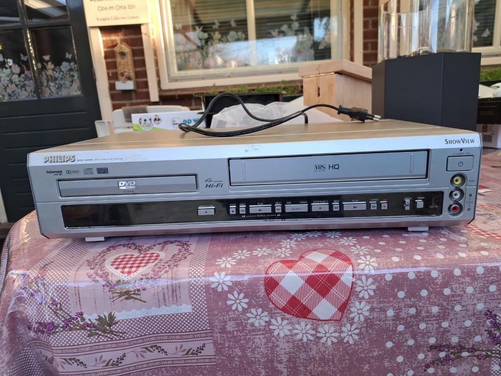 Tekoop video met dvd speler, Audio, Tv en Foto, Videospelers, Ophalen