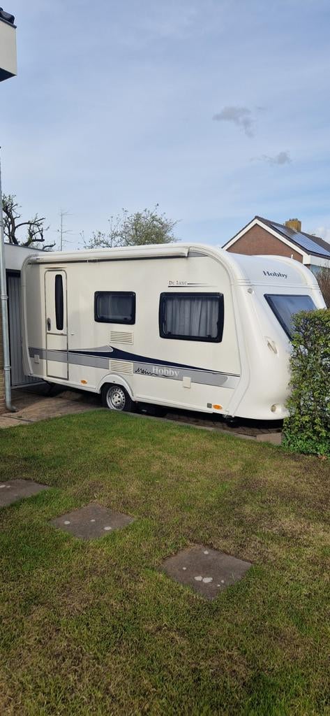 Zeer nette Hobby 440 De Luxe 2011 met Enduro mover, Caravans en Kamperen, Vast bed, Hobby, Treinzit, Particulier