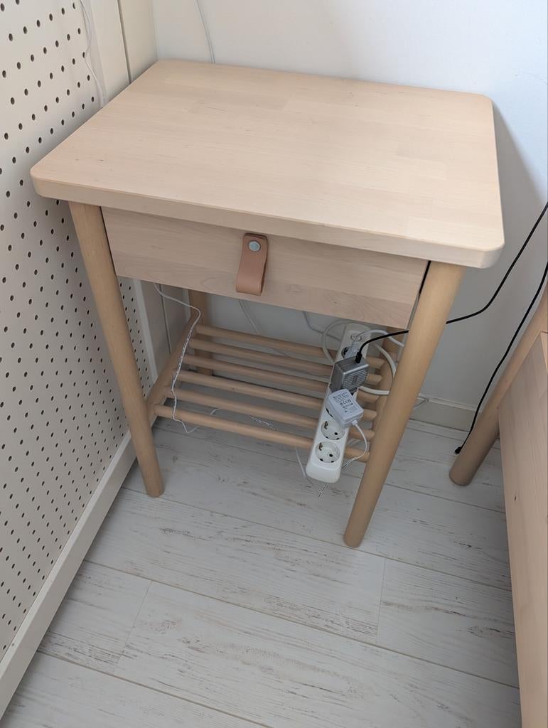 BJÖRKSNÄS Nachtkastje, berken, 48x38 cm, Huis en Inrichting, Ophalen, 55 tot 70 cm, Zo goed als nieuw, 45 tot 65 cm