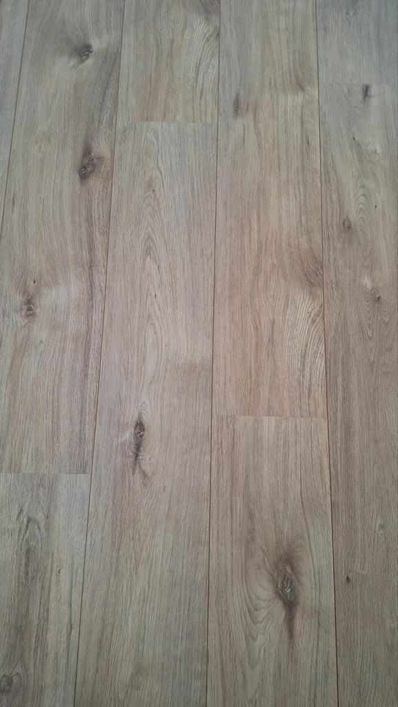 Gratis laminaatvloer (ruim 60m2) in goede staat, Huis en Inrichting, Stoffering | Vloerbedekking, Zo goed als nieuw, Laminaat