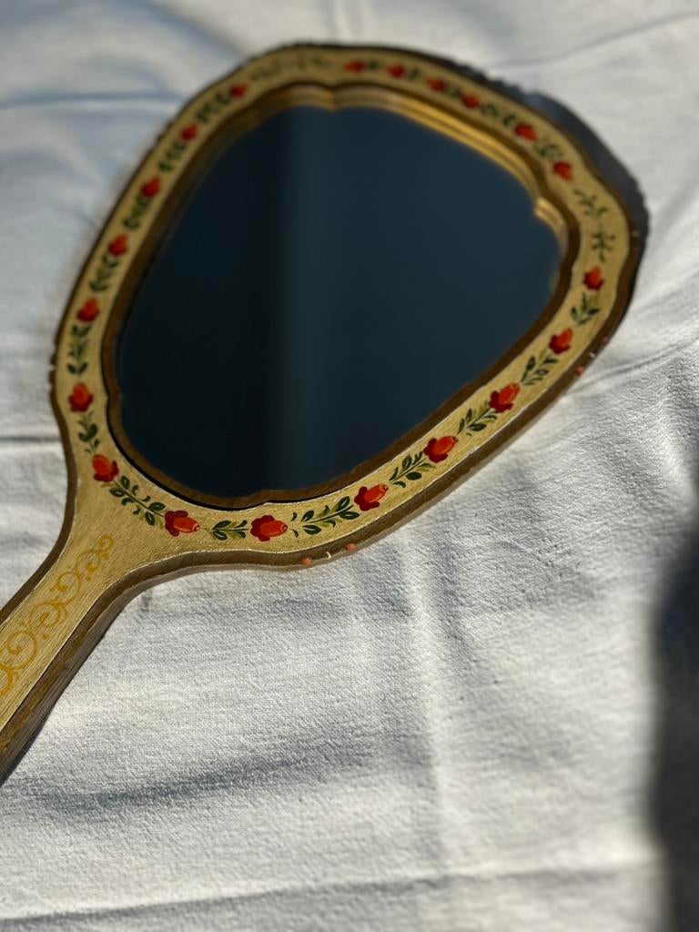 Vintage grote houten spiegel, geschilderd met bloemen, Ophalen of Verzenden, Rechthoekig, Minder dan 50 cm