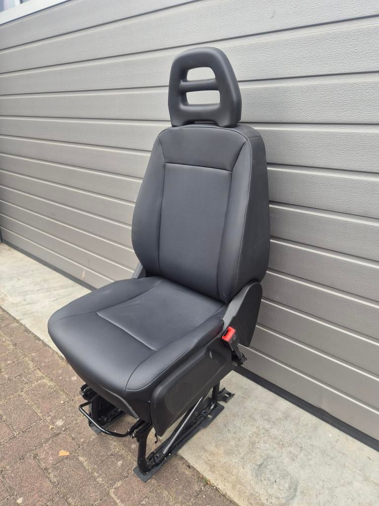 IVECO DAILY NIEUWE TYPE BIJRIJDERSSTOEL - STOEL - ZETEL LEER, Auto-onderdelen, Interieur en Bekleding, Ophalen of Verzenden, Nieuw