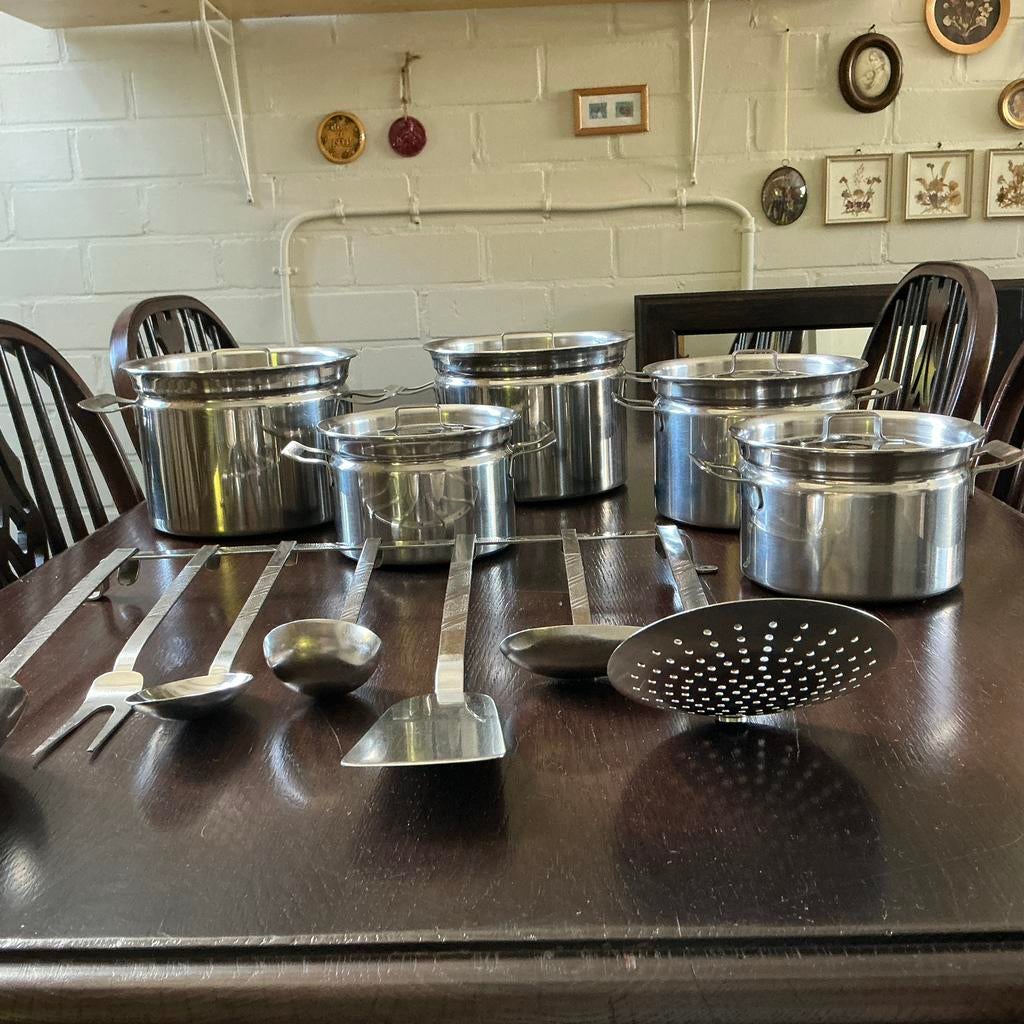 Vintage SOLA rvs pannenset en NIEUWPOORT lepelrek jaren ‘60, Huis en Inrichting, Keuken | Potten en Pannen, Keramische plaat, Pannenset