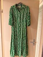 Mooie groene jurk van Shoeby in maat M, Kleding | Dames, Jurken, Maat 38/40 (M), Verzenden, Zo goed als nieuw, Onder de knie