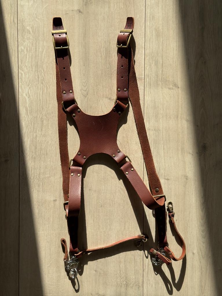 The Hantler Dual Camera Harness Cognac/Brass (S-M), Audio, Tv en Foto, Ophalen of Verzenden, Zo goed als nieuw, Overige typen