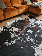Driekleurig koeienhuid kleed - 227x250cm, Huis en Inrichting, Stoffering | Tapijten en Kleden, Ophalen, Gebruikt, 200 cm of meer