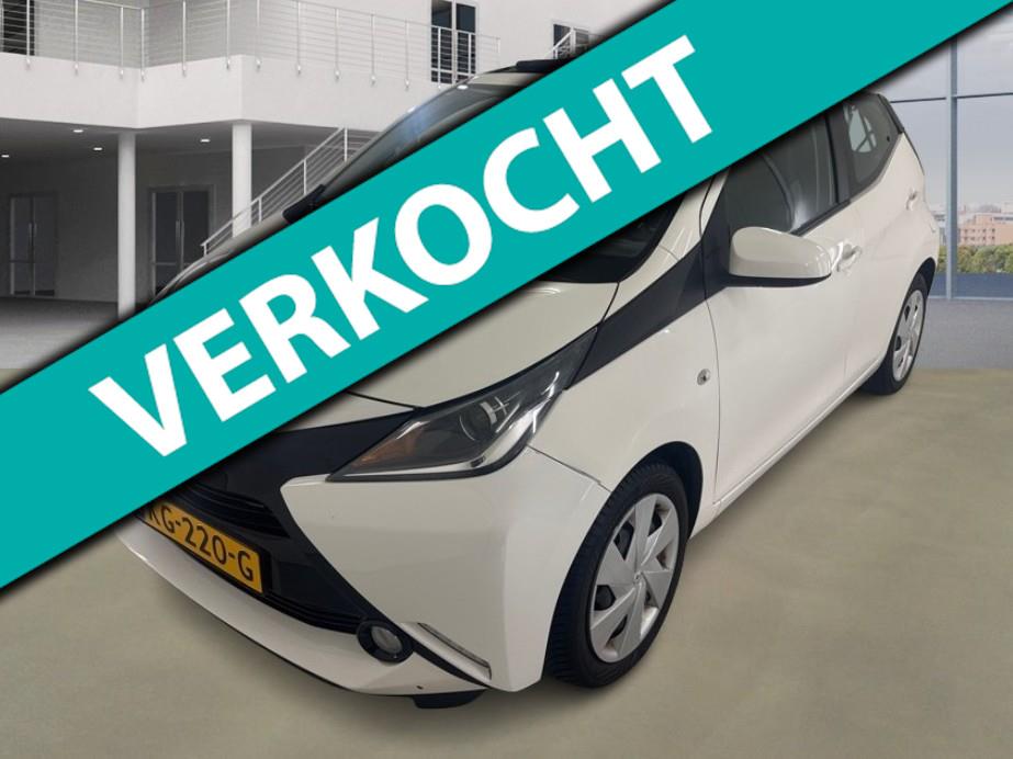 Toyota Aygo 1.0 VVT-i x-wave Cabrio-TOP +NAP NL-auto, Auto's, Voorwielaandrijving, Gebruikt, Euro 6, 4 stoelen