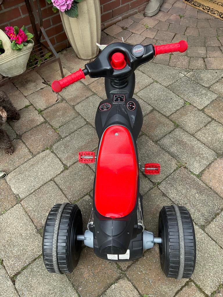 Kinder trap motor driewieler - Cobra design, Kinderen en Baby's, Ophalen, Gebruikt, Trapvoertuig