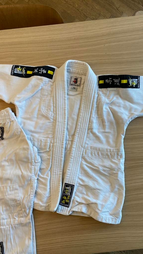 Judo pak in nette staat maat 110, Maat XS of kleiner, Ophalen of Verzenden, Zo goed als nieuw, Judo