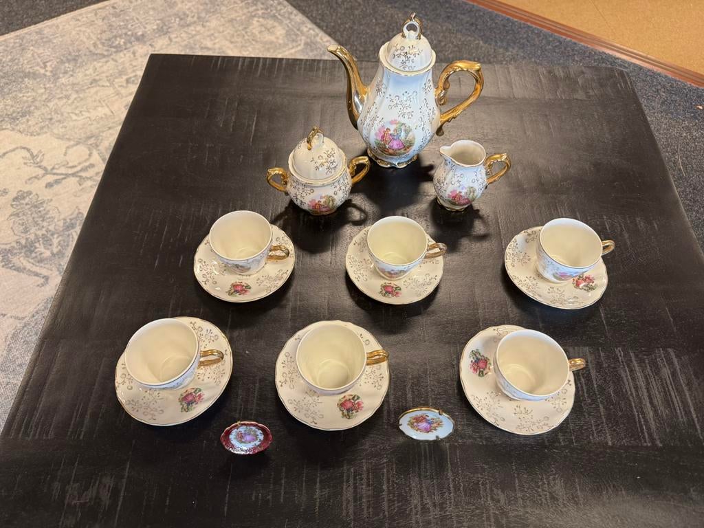 Thee servies veritable porcelaine limoges france or, Antiek en Kunst, Antiek | Porselein, Ophalen