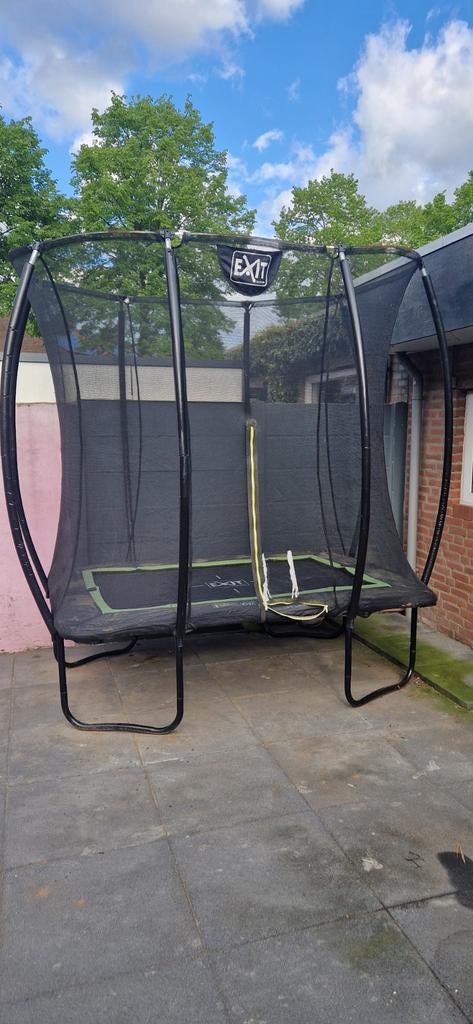EXIT Trampoline 150x200cm met vangnet, weinig gebruikt., Kinderen en Baby's, Speelgoed | Buiten | Trampolines, Ophalen, Gebruikt