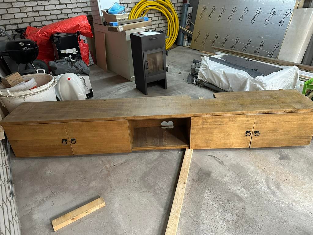 Eikenhouten dressoir - stijlvol en tijdloos, Huis en Inrichting, Kasten | Dressoirs, Ophalen, Eikenhout, 200 cm of meer, 25 tot 50 cm