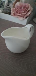 WEDGEWOOD -SOLAR serie - Melkkan, Huis en Inrichting, Keuken | Servies, Overige typen, Nieuw, Ophalen of Verzenden, Wedgwood