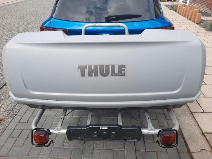 Te huur Thule trekhaakkoffer (BackUp 900) op Easybase, Auto diversen, Bagagerekken, Nieuw, Ophalen