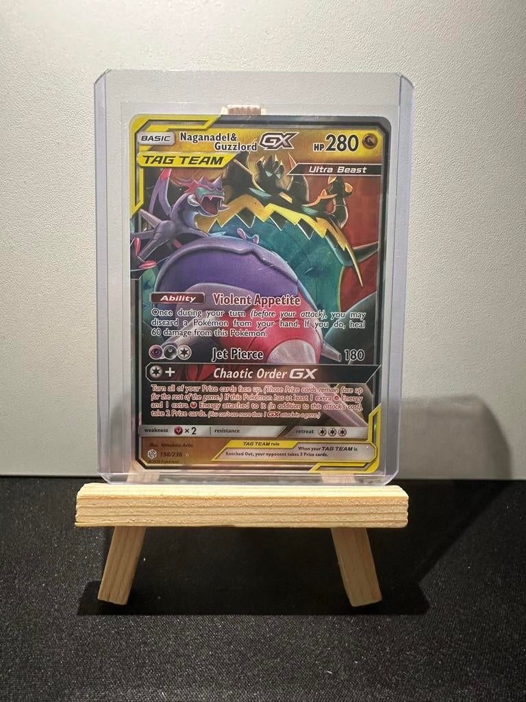 Naganadel & Guzzlord GX tagteam 158/236, Ophalen of Verzenden, Gebruikt, Losse kaart, Foil