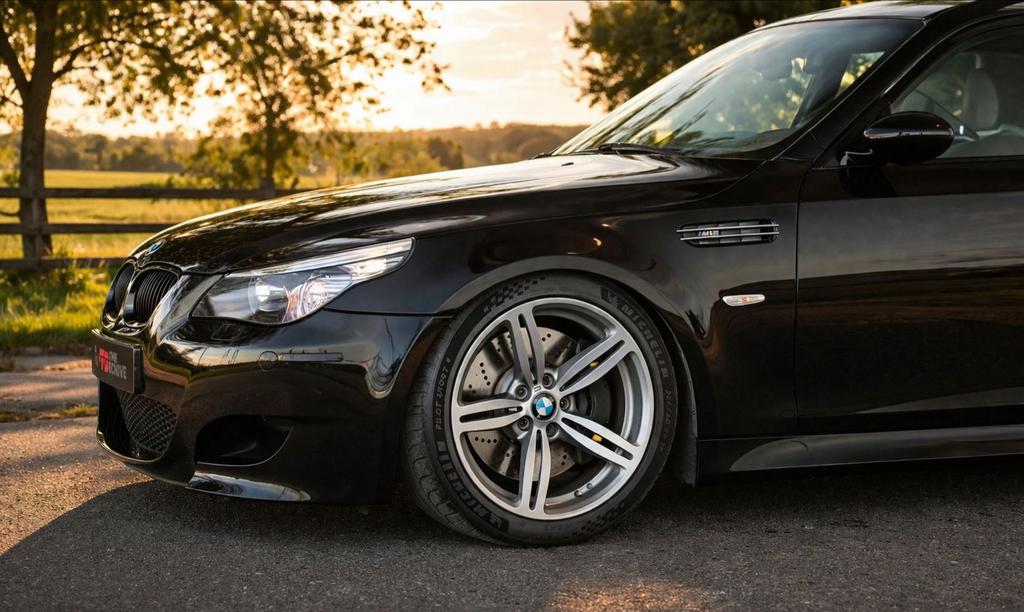 BMW M5 V10 E61- SMG3 - 680 pk - concoursstaat - youngtimer!, Auto's, BMW, Achterwielaandrijving, 5000 cc, Zwart, 0 kg