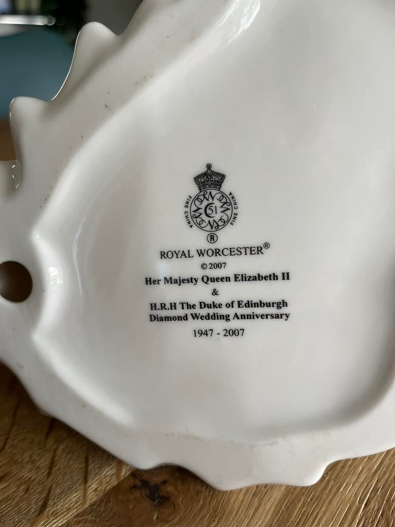 Beeld royal Worchester HM Queen Elizabeth, Ophalen