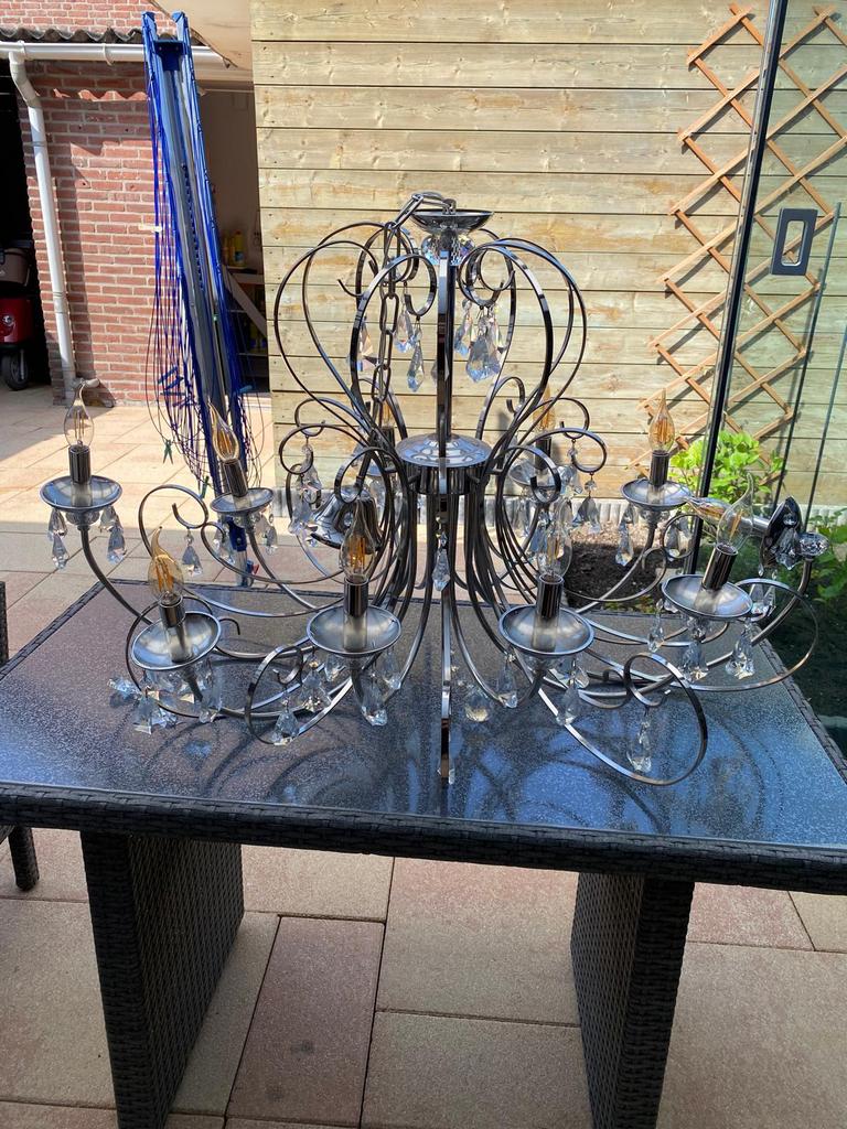 Twee kroonluchters met kristallen hangers, Huis en Inrichting, Lampen | Kroonluchters, Ophalen, Zo goed als nieuw, Glas