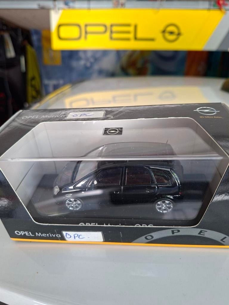 Opel opc meriva zwart, Hobby en Vrije tijd, Modelauto's | 1:43, Ophalen of Verzenden, Auto
