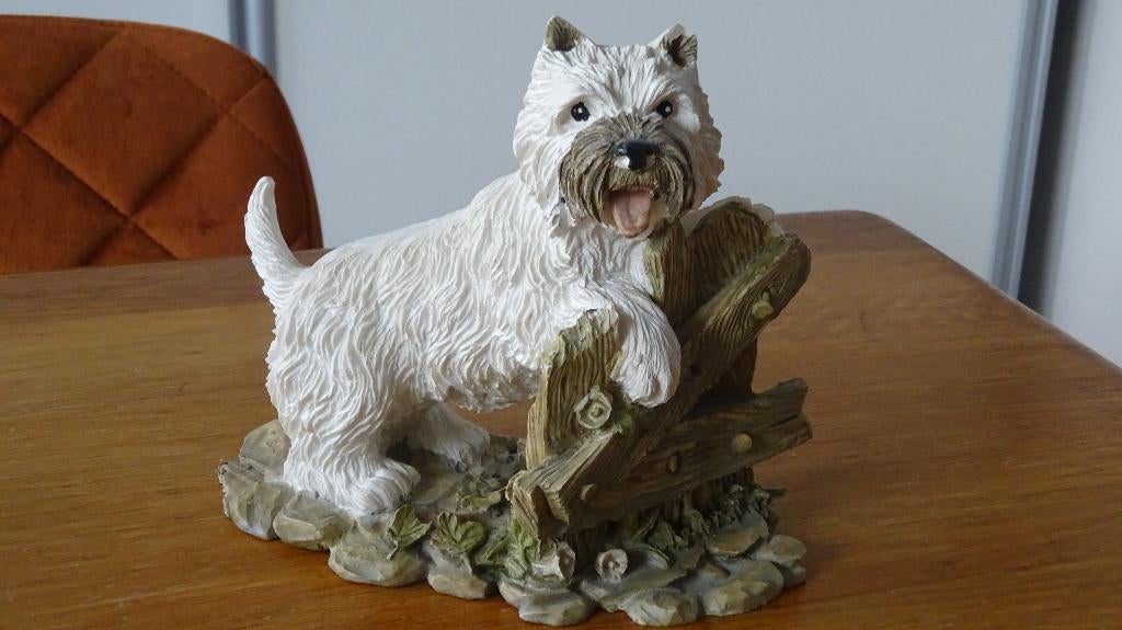 Honden Beeldje Van Polystone., Ophalen of Verzenden, Zo goed als nieuw, Dier