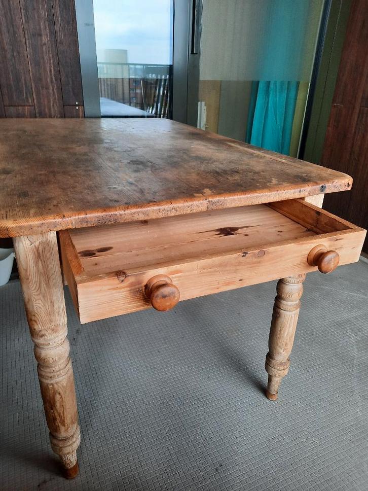 Oud grenen eettafel met lade, Huis en Inrichting, Tafels | Eettafels, Gebruikt, 50 tot 100 cm, 100 tot 150 cm, Vijf personen of meer