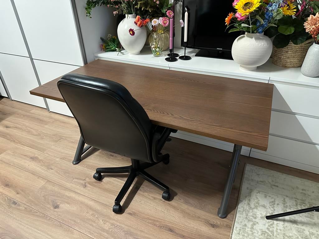 Ikea IDÅSEN bureau bruin/donkergrijs 160x80cm + GRATIS STOEL, Huis en Inrichting, Bureaus, Overige typen, 160 cm, Spaanplaat of MDF
