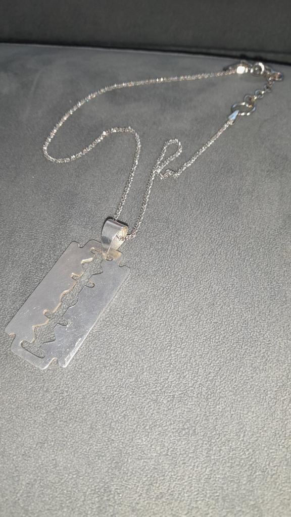 Echt zilveren ketting met scheermes hanger, Ophalen of Verzenden