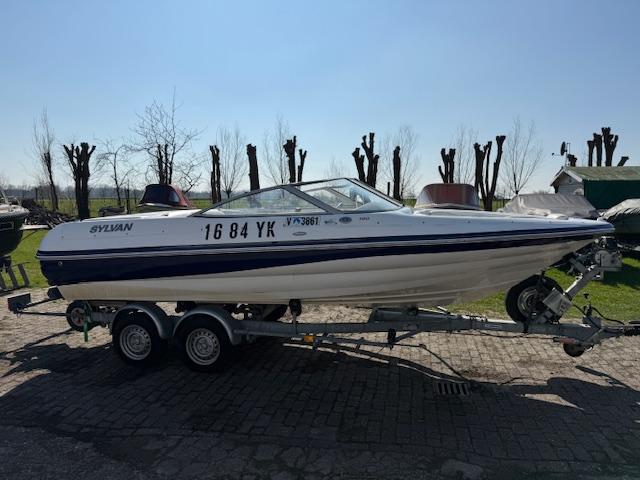 Sylvan V190 I/O (bj 2005), Watersport en Boten, Speedboten, Gebruikt, 3 tot 6 meter, Benzine, 200 pk of meer, Polyester