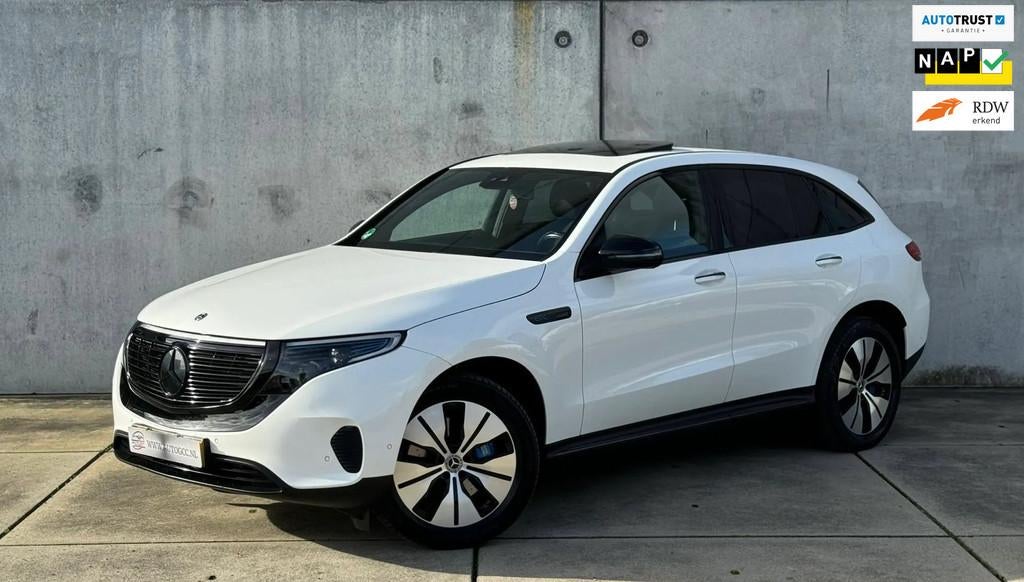 Mercedes-Benz EQC 400 4MATIC SOH 94% 80kWh PANO NAP BTW, Auto's, Automaat, Stof, Zwart, Met garantie (alle)