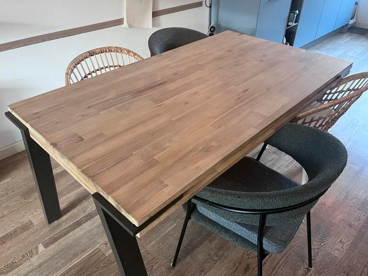 Acacia hardhouten moderne tafel 160 x 90 cm, Huis en Inrichting, Tafels | Eettafels, Zo goed als nieuw, 50 tot 100 cm, 200 cm of meer
