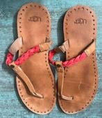 UGG. Leren slippers. Mt 40., Ophalen of Verzenden, Zo goed als nieuw