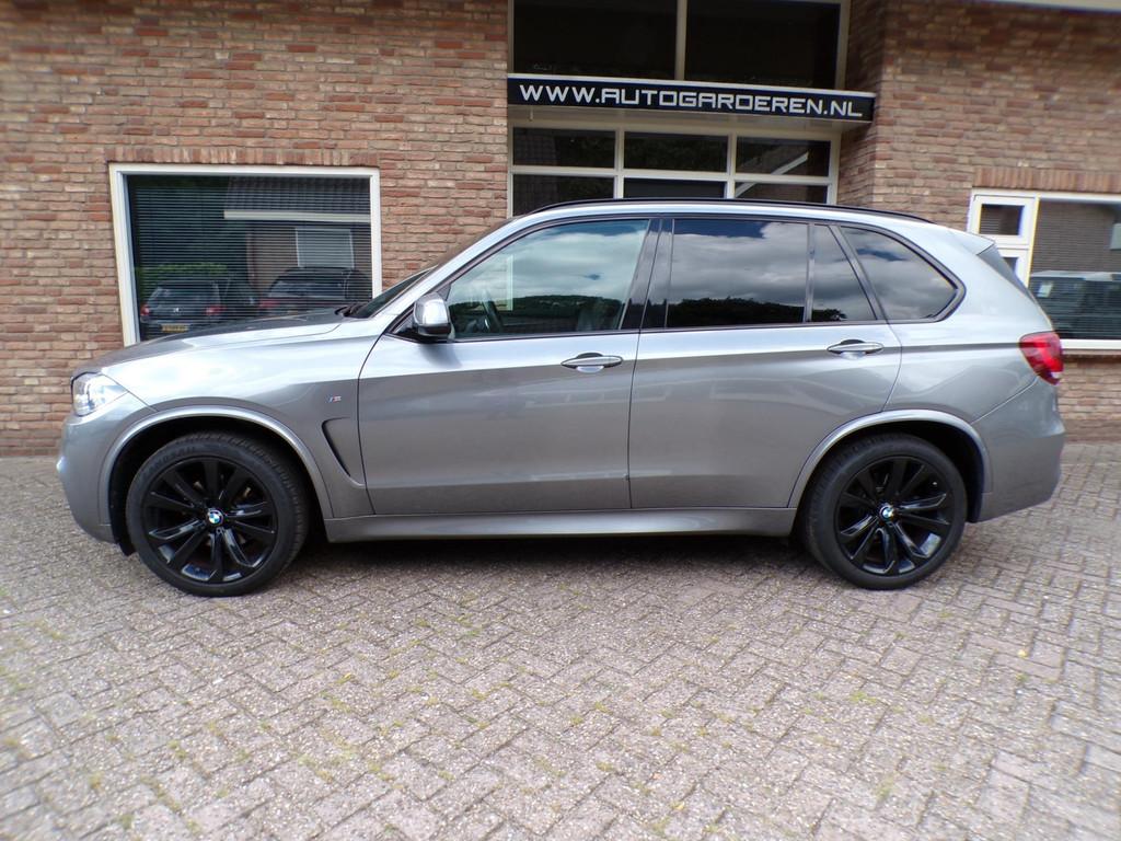 BMW X5 XDrive30d High Executive Automaat / Leder / Navi / M, Auto's, Gebruikt, 241 €/maand, 259 pk, Leder