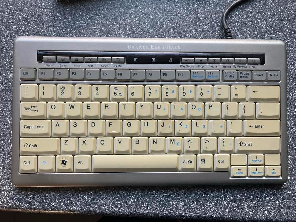 Bakker Elkhuizen toetsenbord zonder numeriek, Computers en Software, Toetsenborden, Gebruikt, Multimediatoetsen, Ophalen of Verzenden