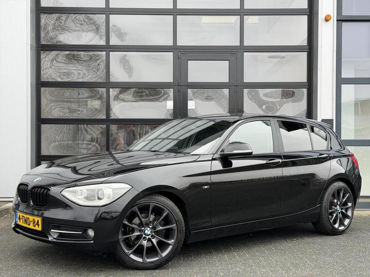 BMW 1-serie 116d High exc / Sport line / LED / Cruise / NAV, Auto's, BMW, Bedrijf, 1-Serie, ABS, Airbags, Airconditioning, Alarm