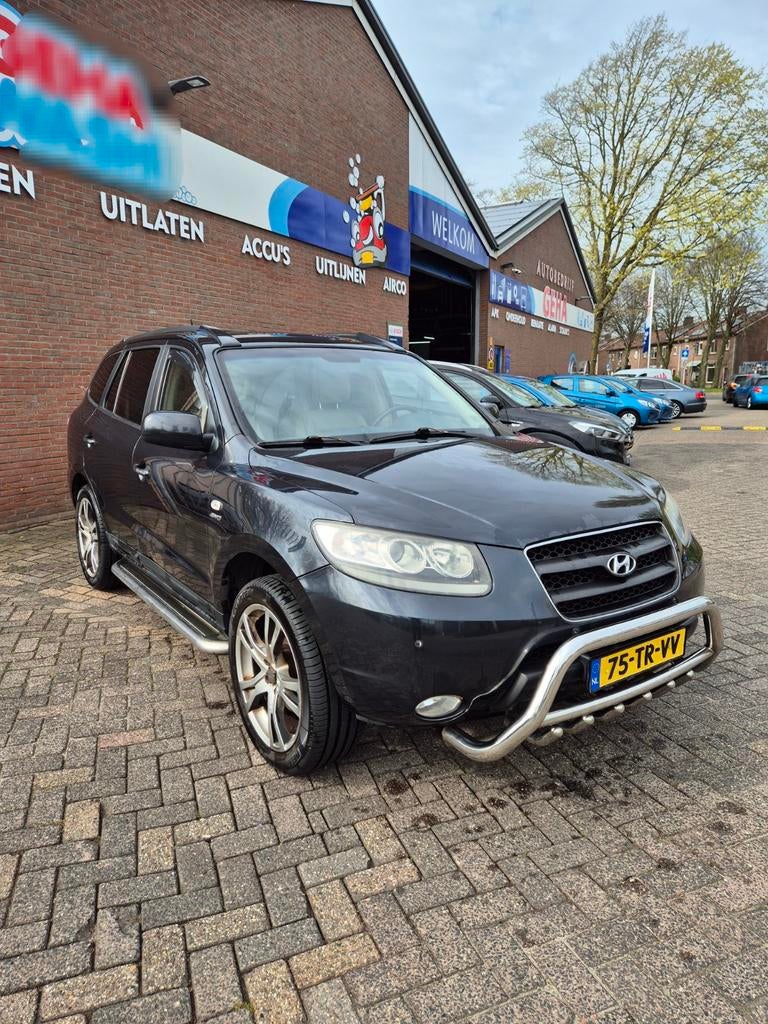 Hyundai Santa Fe 2.7 4WD AUT 2007 Zwart, Automaat, Santa Fe, Beige, 2000 kg