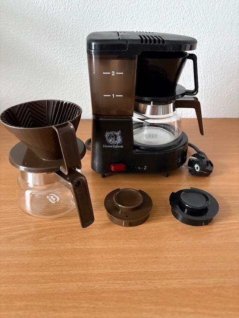 2 kops Douwe Egberts koffiezetapparaat met extra kannetje, Gebruikt, Koffiemachine, Gemalen koffie, Ophalen of Verzenden