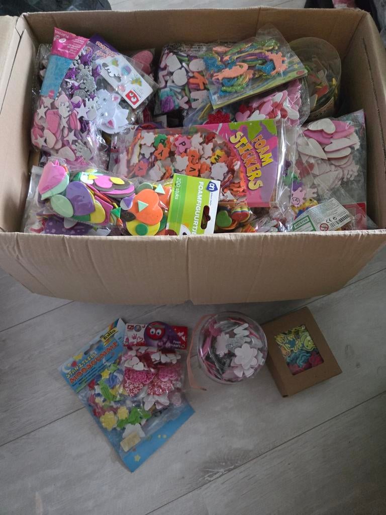 Doos vol met knutselspullen, NIEUW!, Hobby en Vrije tijd, Ophalen of Verzenden, Nieuw