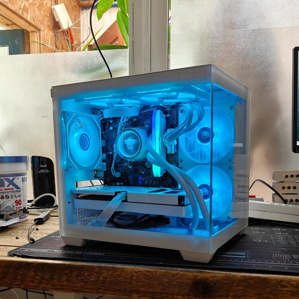 RTX 5060 Game PC | Ryzen 7 3700X | 500gb | RGB, Zelf gebouwde pc, Virtual Reality, Ophalen of Verzenden, Zo goed als nieuw