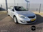 Opel Astra Sports Tourer 1.4 Cosmo Airco Navi Parkeersensore, Auto's, Opel, Voorwielaandrijving, Euro 5, 101 pk, Gebruikt
