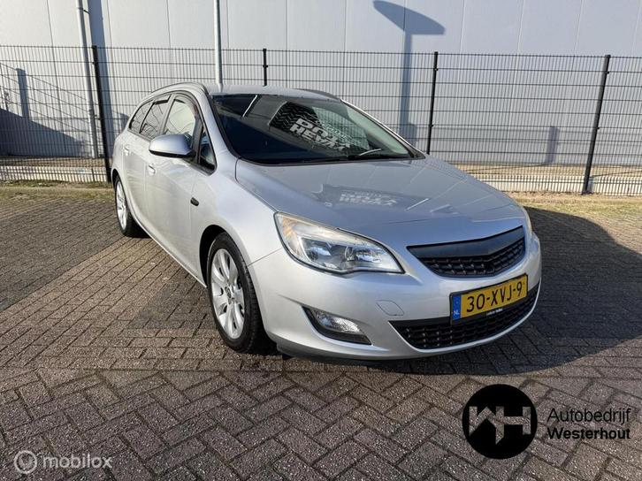 Opel Astra Sports Tourer 1.4 Cosmo Airco Navi Parkeersensore, Auto's, Opel, Bedrijf, Te koop, Astra, ABS, Airbags, Airconditioning