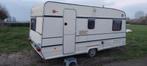 Burstner Caravan: Klaar voor het seizoen met aparte slaapkam, Koelkast, Rondzit, Particulier, Tot en met 4