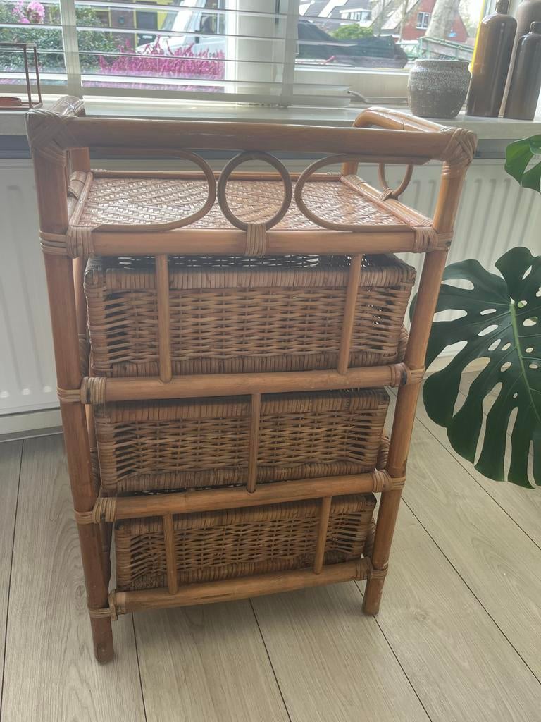 Mooi rotan ladekastje met 3 lades, Huis en Inrichting, Kasten | Ladekasten, Ophalen, Overige materialen, Minder dan 50 cm, Gebruikt