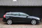Volvo V60 1.6 D2 Momentum Navigatie/Parkeersensor/18"inch lm, Auto's, Volvo, Euro 5, Gebruikt, Zwart, 4 cilinders