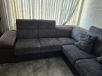 Hoekbank in goede staat met lichte schade, Huis en Inrichting, Banken | Bankstellen, 250 tot 300 cm, Gebruikt, 100 tot 125 cm