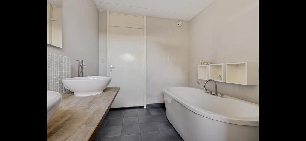 Vrijstaand bad, Ophalen, Bad