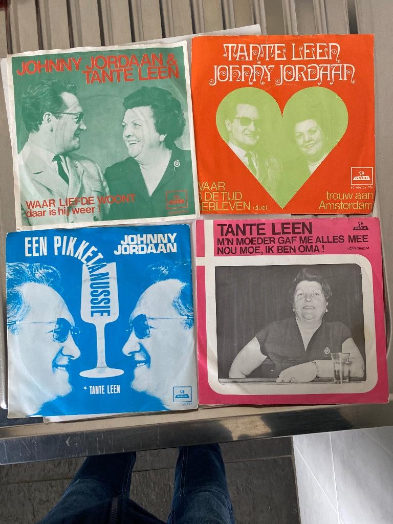 Tante Leen en Johnny Jordaan 4 singles eind jaren 60, 7 inch, Single, Zo goed als nieuw, 1960 - 1969