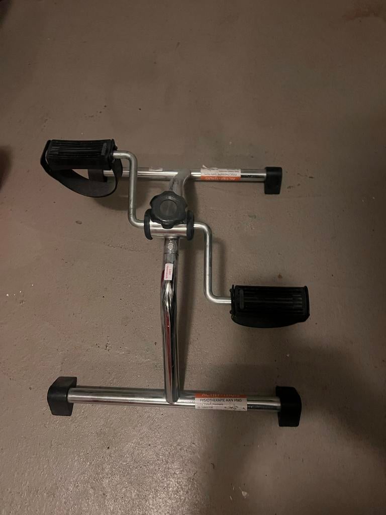 Mini Hometrainer - fietsen vanuit je stoel, Ophalen of Verzenden, Gebruikt, Armen, Overige typen