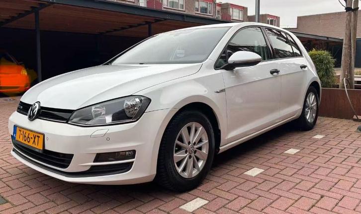 Volkswagen Golf 2017 Wit, Auto's, Volkswagen, Particulier, Golf, Apple Carplay, Bluetooth, Bochtverlichting, Centrale vergrendeling